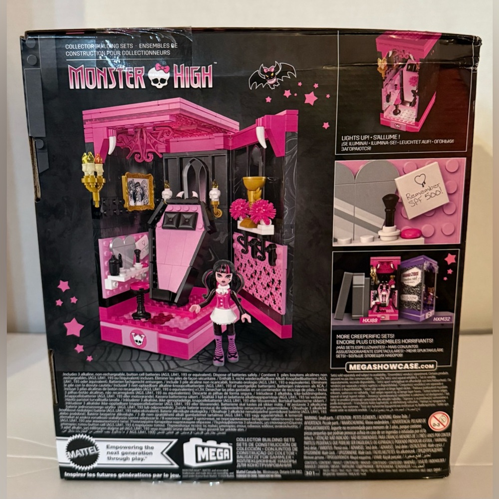*SOLD DO NOT BUY*. Mega Monster High Draculaura’s Boo-k Crypt Building Set - Picture 10 of 15